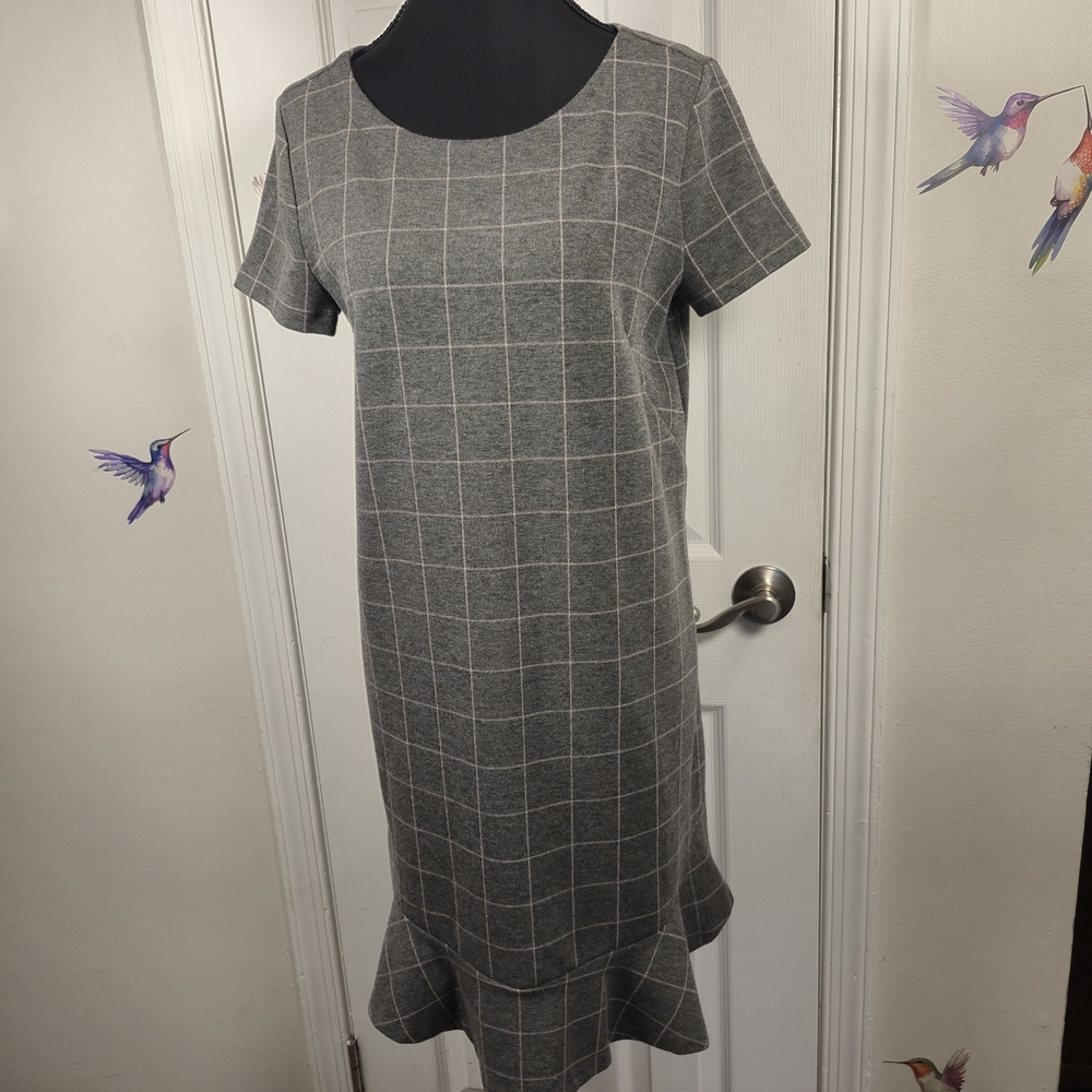 LOFT Petites Gray Plaid Windowpane Shift Dress 6P – Ruffle Hem Workwear Sheath - Picture 3 of 9